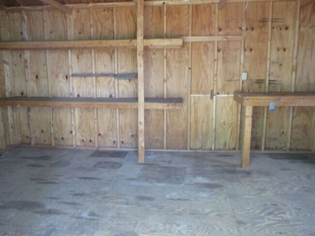 Building Photo - 1148 Ebinport Rd