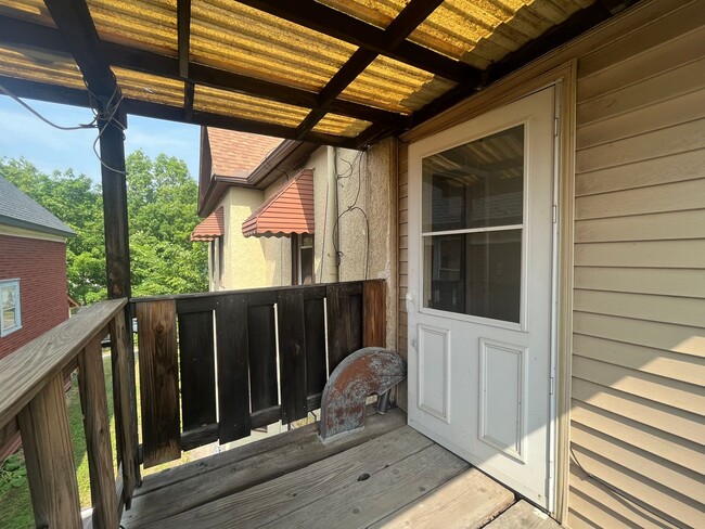 Building Photo - 1092 Edgerton St