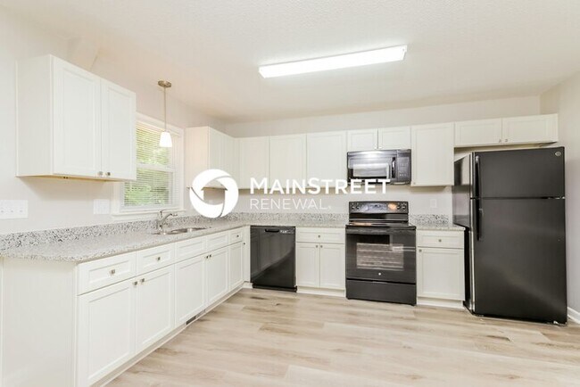 Building Photo - 3 Bedroom Pet-Friendly Home in HIGH POINT,...