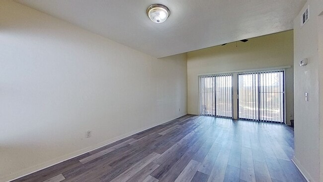 Building Photo - BEAUTIFUL MAYPORT LANDING TOWNHOME!