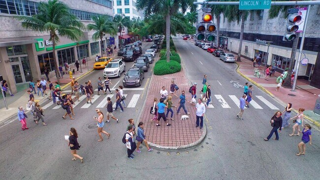 Lincoln Road mall, South Beach - 9501 SW 69th Ct