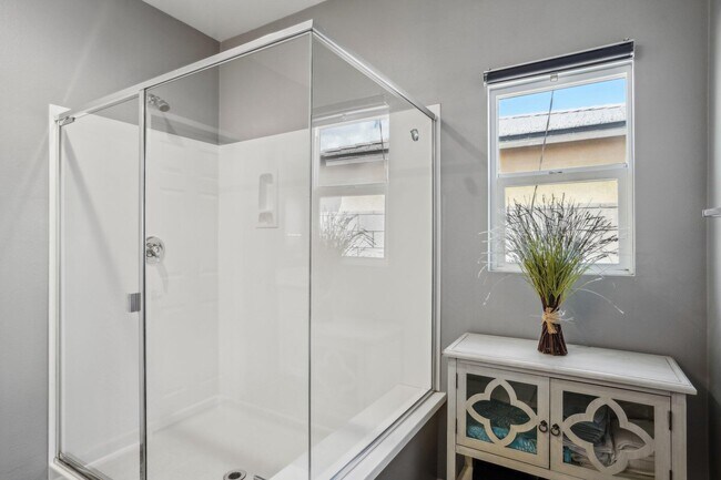 Building Photo - 42912 Gazapo Ct