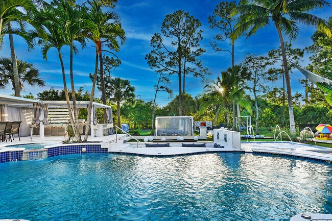 Building Photo - 377 Squire Dr