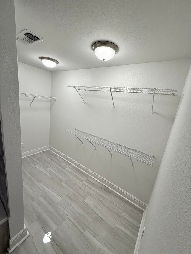 Building Photo - 3300 Bissonet Dr