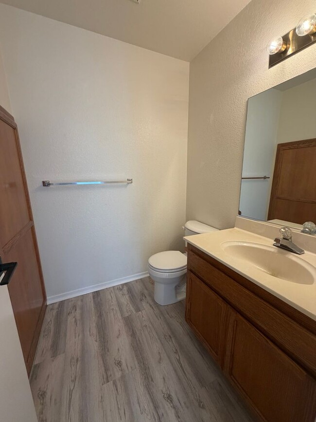 Building Photo - 3 Bedroom Home in Cameron Park