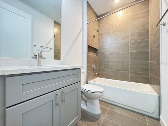 Building Photo - 6807 SW 153rd Pl Rd