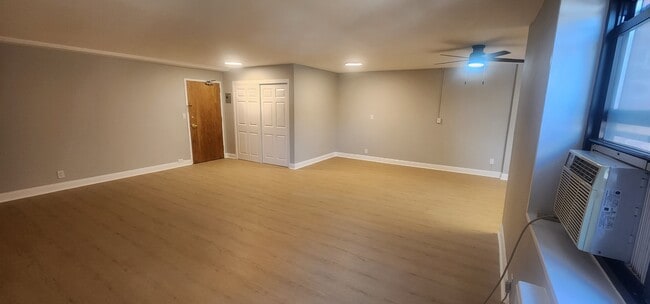 Building Photo - 208 Anderson St