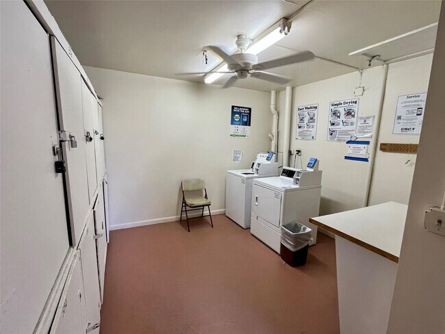 Building Photo - 326 Preston H