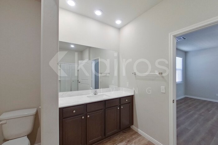 Building Photo - 900 NW 6th St