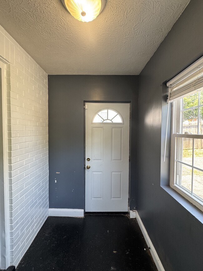 Building Photo - 310 Yeardley Ave