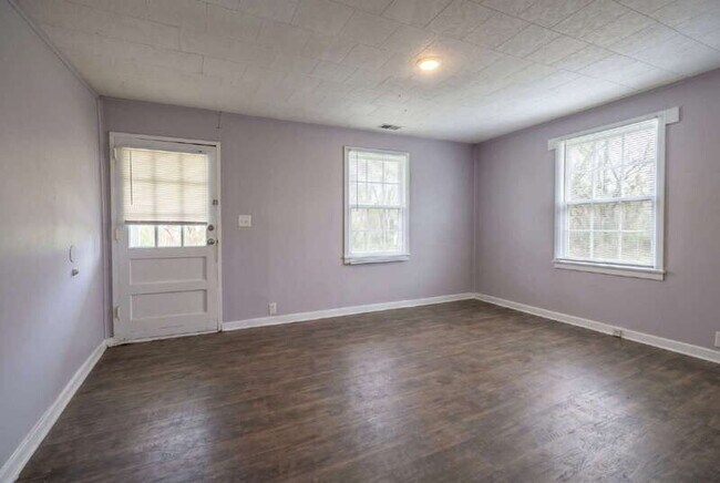 Building Photo - 431 Bussey Ave