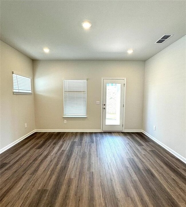 Building Photo - 2327 Whitworth St