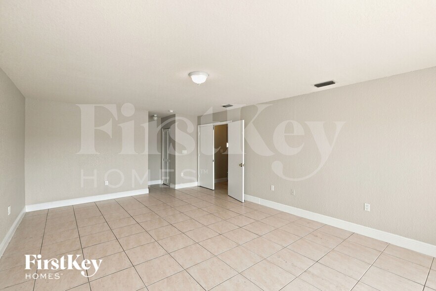 Building Photo - 9734 SW 212th St