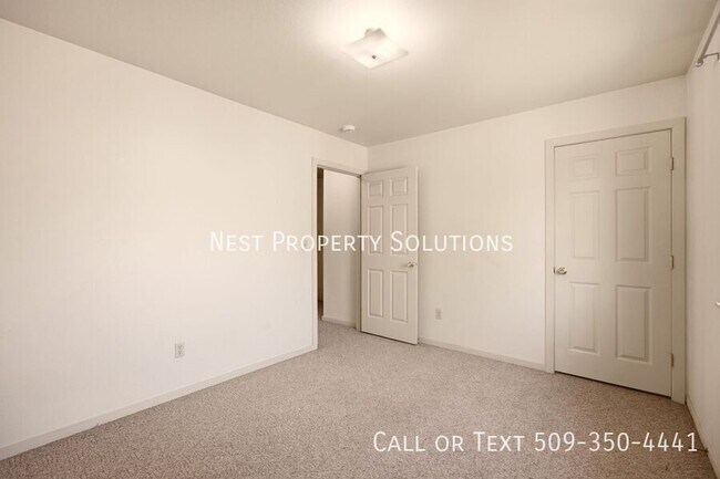 Building Photo - 1818 W Crouse-1