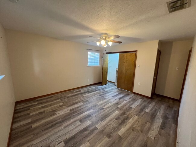 Building Photo - 237 Metairie Heights Ave