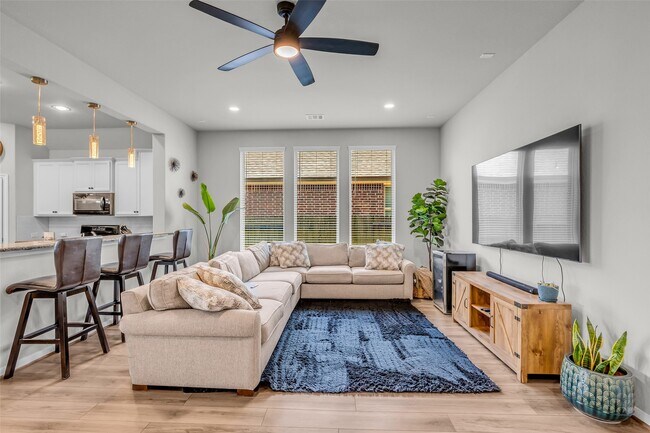 Building Photo - 17330 Hartford Field Ln