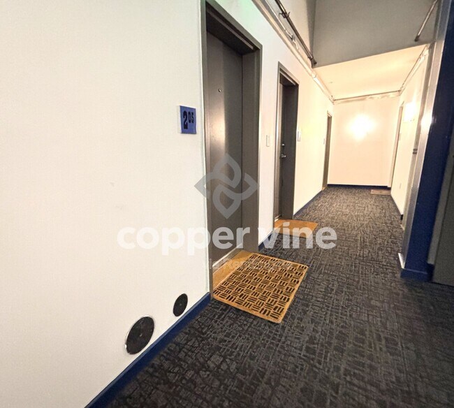 Building Photo - 1050 Cherokee St