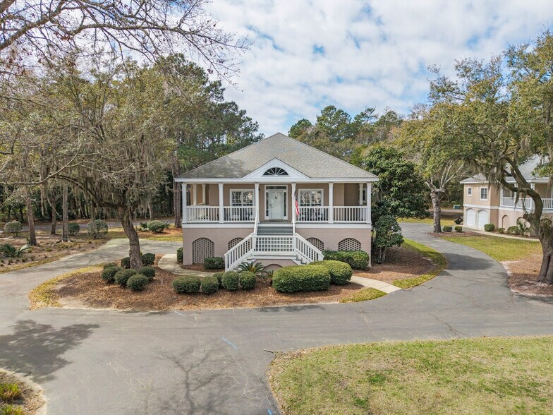 Building Photo - 40 Collins Meadow Dr