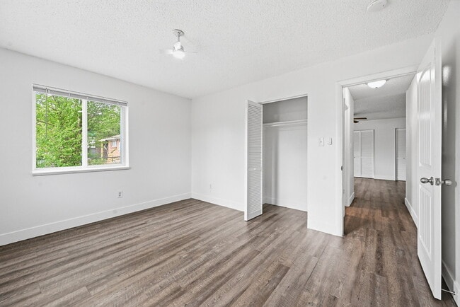 Building Photo - $1,395.95 2-bed, 1-bath, located in Denver with a washer and dryer.