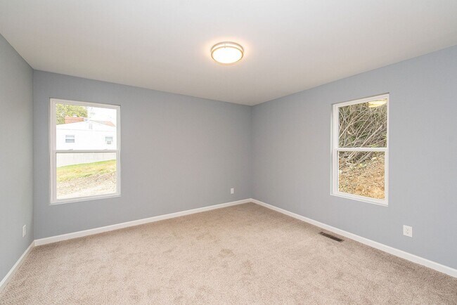 Building Photo - College Hill- New Construction! Stunning 3...