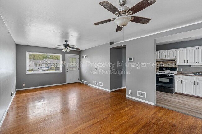 Building Photo - 135 Dundee Cir