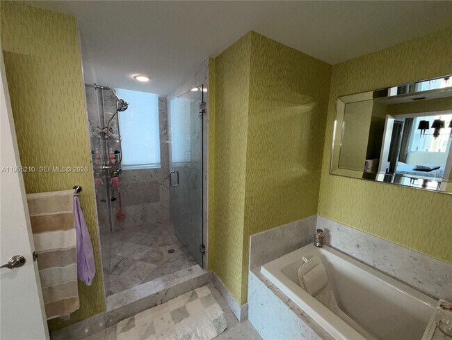 Building Photo - 253 NE 2nd St