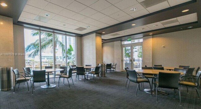 Building Photo - 901 Brickell Key Blvd