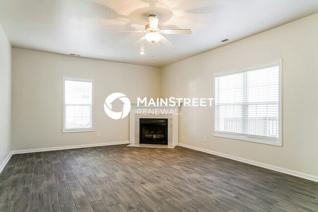 Building Photo - 4 Bedroom Pet-Friendly Home in KNIGHTDALE, NC with Main Street Renewal