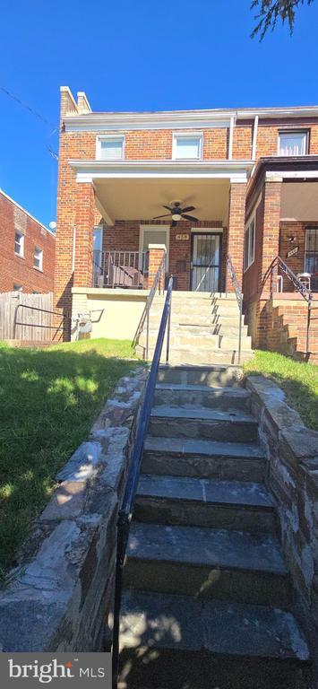 Building Photo - 458 Oakwood St SE