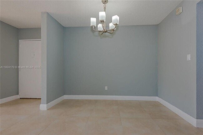 Building Photo - 4640 NW 79th Ave