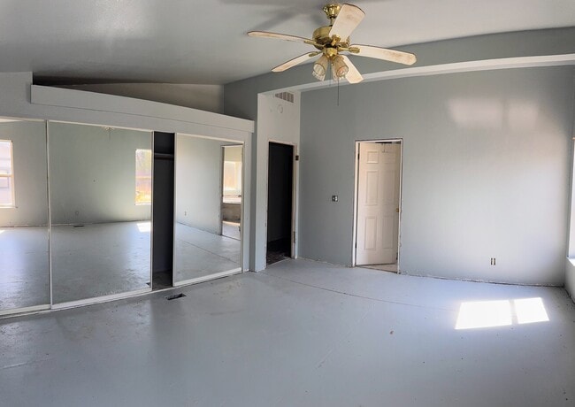 Building Photo - 2960 Peach Way