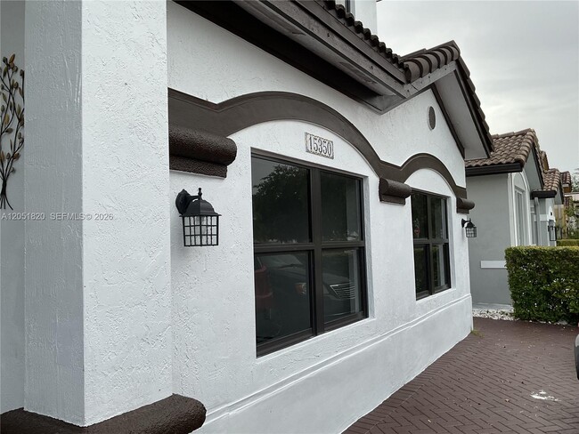 Building Photo - 15350 SW 11th St