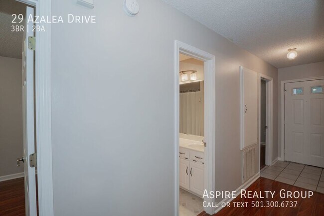 Building Photo - 29 Azalea Dr