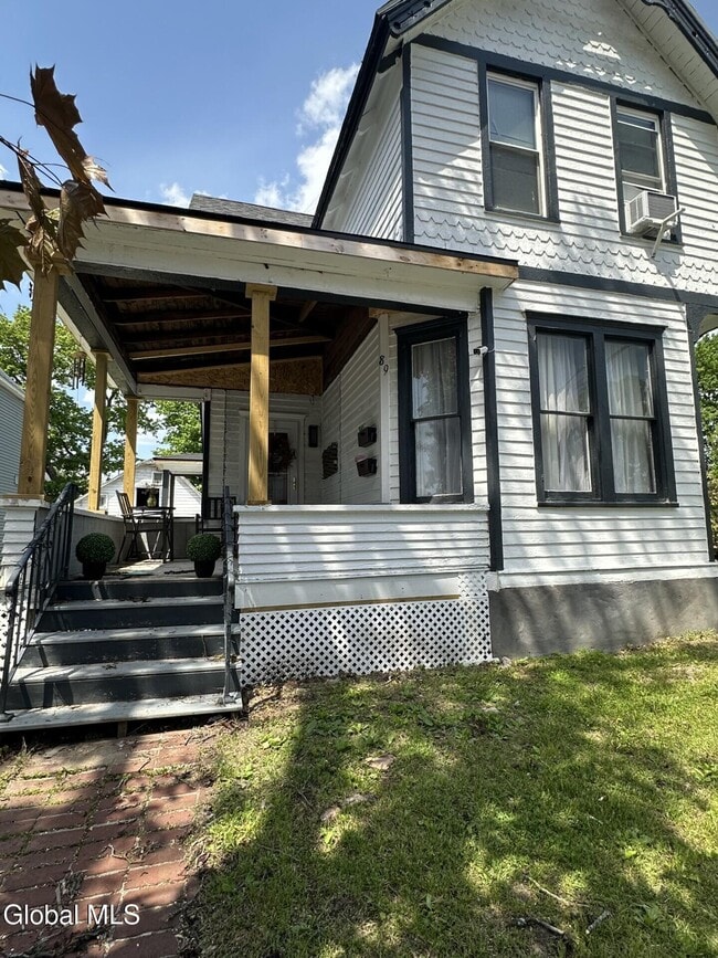 Building Photo - 89 2nd Ave