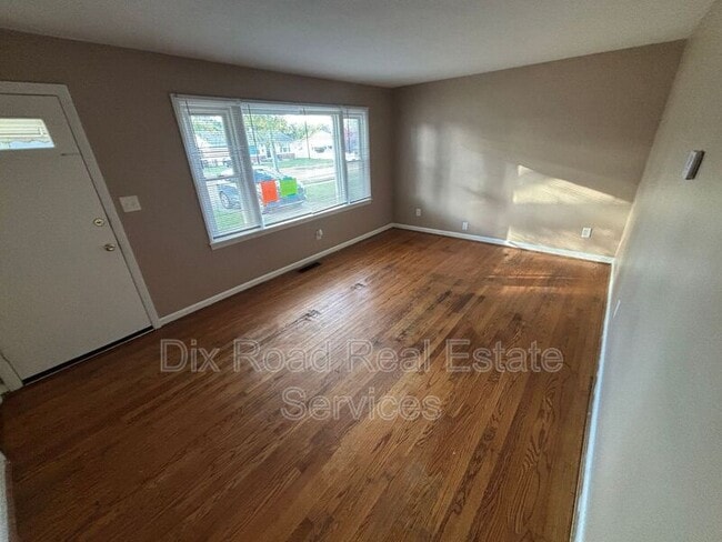 Building Photo - 1303 Barnitz St