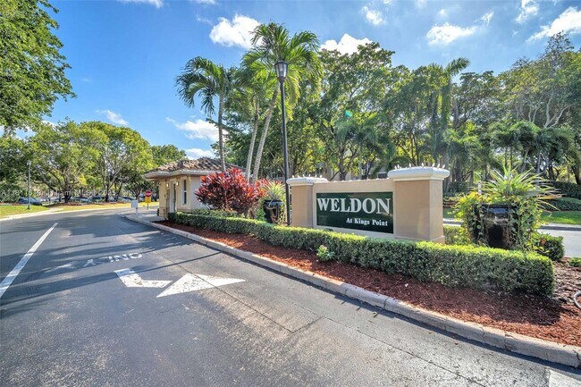 Building Photo - 9525 Weldon Cir