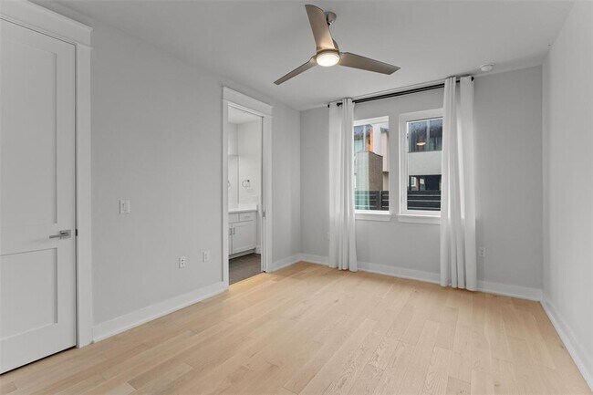 Building Photo - 5002 Pecan Springs Rd