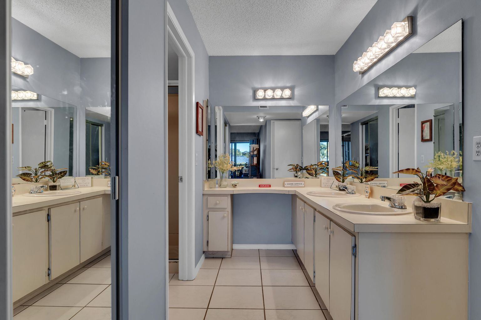 Building Photo - 5650 Camino del Sol