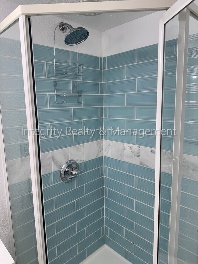 Building Photo - 4631 W Moncrieff Pl