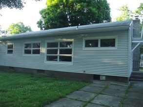 Building Photo - 38 Marshall Dr