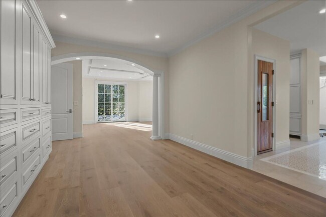 Building Photo - Luxury 10 Bedrooms, 9 Bathroom Estate for Lease in Los Gatos