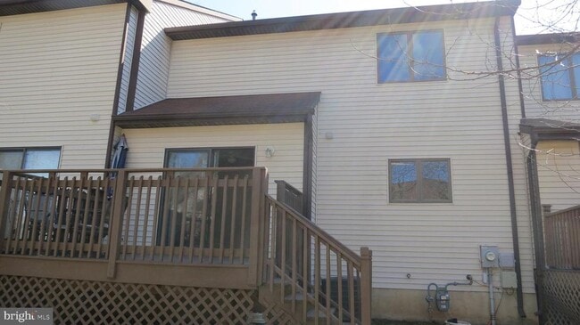 Building Photo - 4 Boleyn Ct