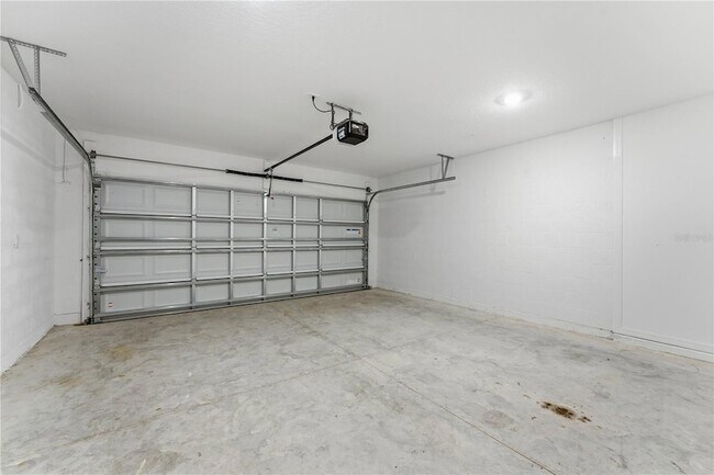 Building Photo - 5670 Nispero Wy