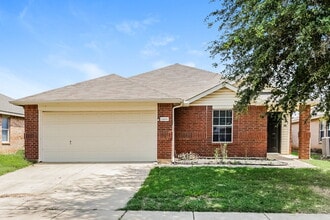 Building Photo - 1104 W Cottonwood Dr