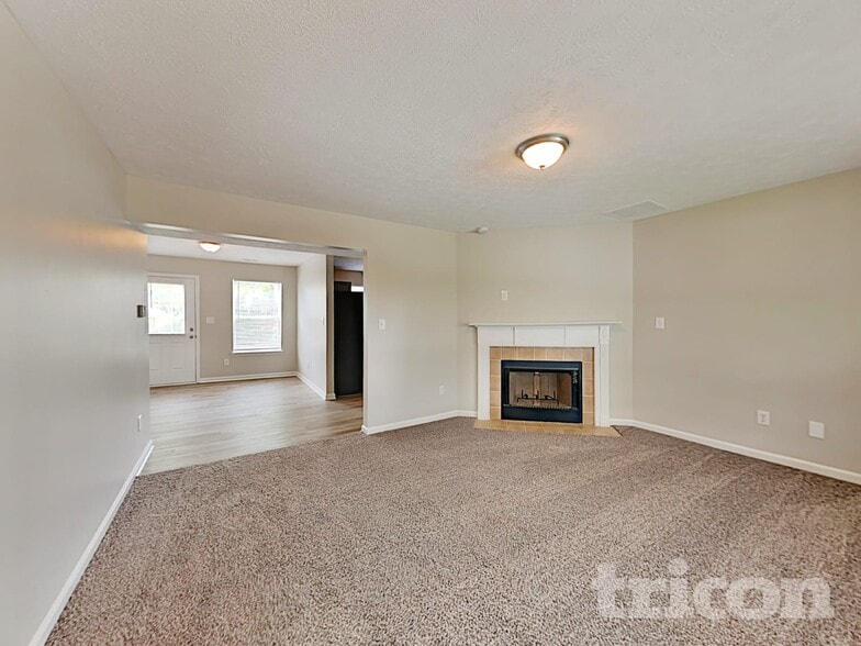 Building Photo - 4066 Knollwood Ave