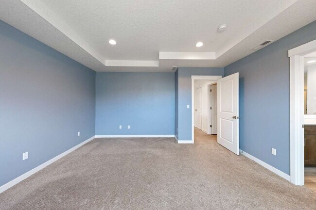 Building Photo - Large Recent Construction Home with Bonus Room!
