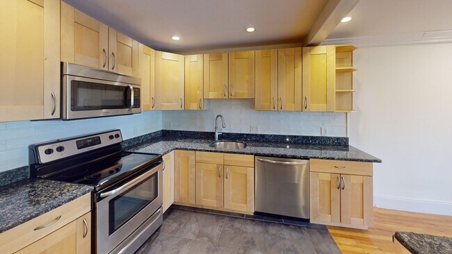 Building Photo - 121 Tremont St