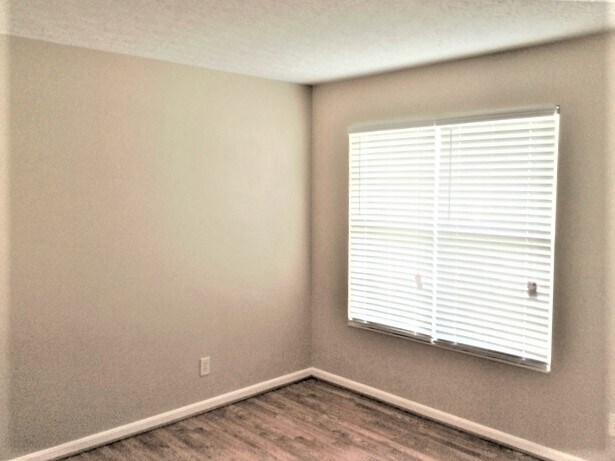 Building Photo - 3177 Bridle Run Dr