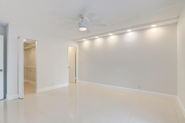 Building Photo - 15109 Ashland Dr