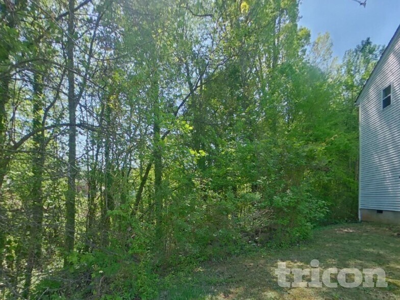 Building Photo - 412 Bent Leaf Ct